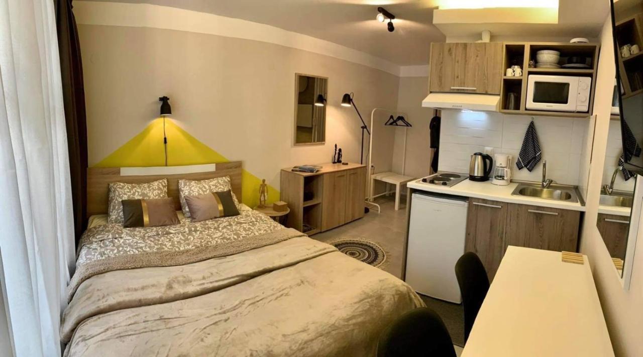 Center Deluxe Studio Thessaloníki Eksteriør bilde
